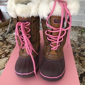Pink snow boots London fog